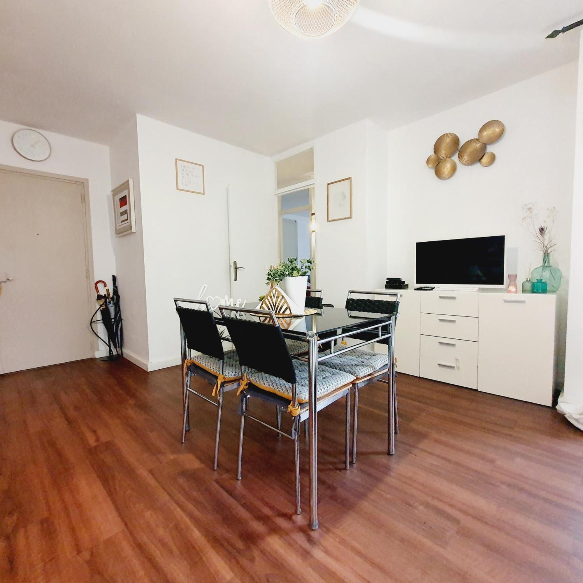 Sejour Cosy Pres De Paris T3 Cuisine Ouverte Et Bar Ris-Orangis Dış mekan fotoğraf
